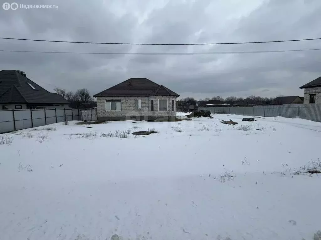 Дом в село Стрелецкое, Праздничная улица (110 м) - Фото 1