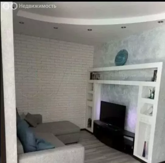 2-комнатная квартира: Губкин, проспект Горняков, 3 (42.2 м) - Фото 1