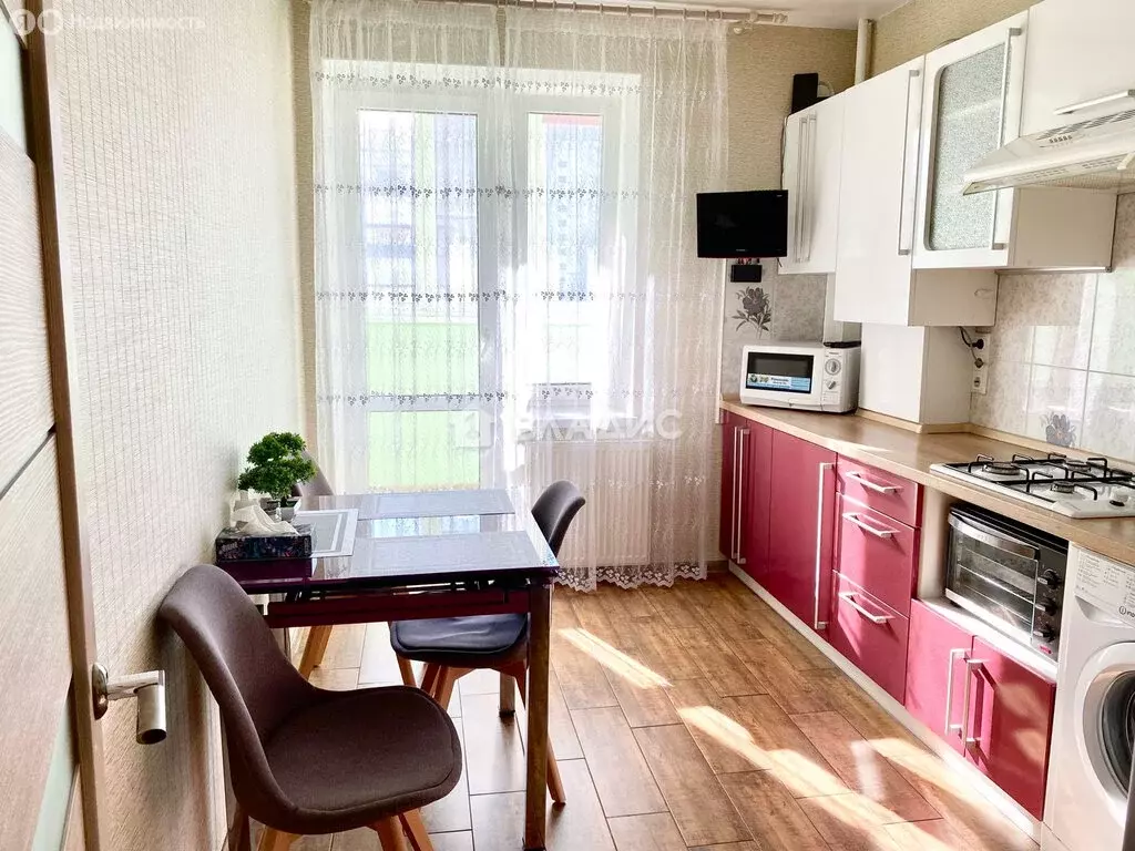 1-комнатная квартира: Калининград, улица Старшины Дадаева, 58 (37.4 м) - Фото 0