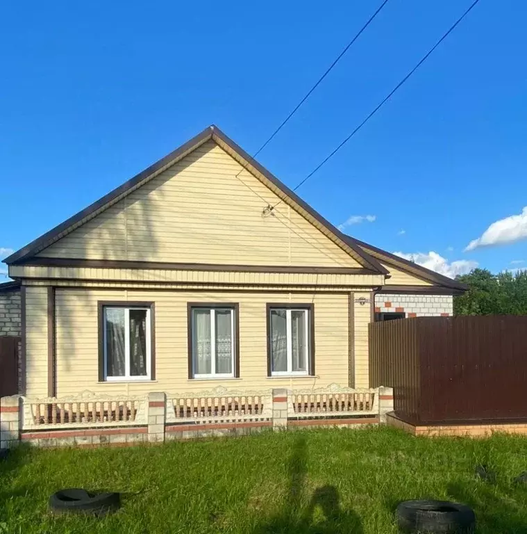 Дом в Брянская область, Новозыбков ул. Коллонтай, 1 (115 м) - Фото 0