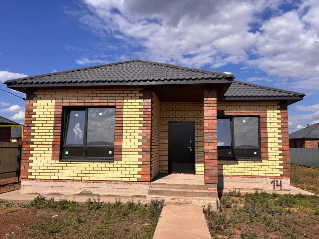 Дом в Оренбургская область, Оренбургский район, с. Благословенка ... - Фото 1