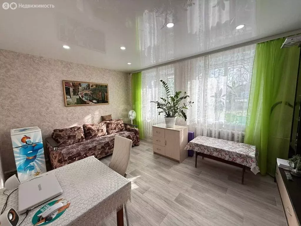 2-комнатная квартира: Коркино, улица 30 лет ВЛКСМ, 7 (50 м) - Фото 1
