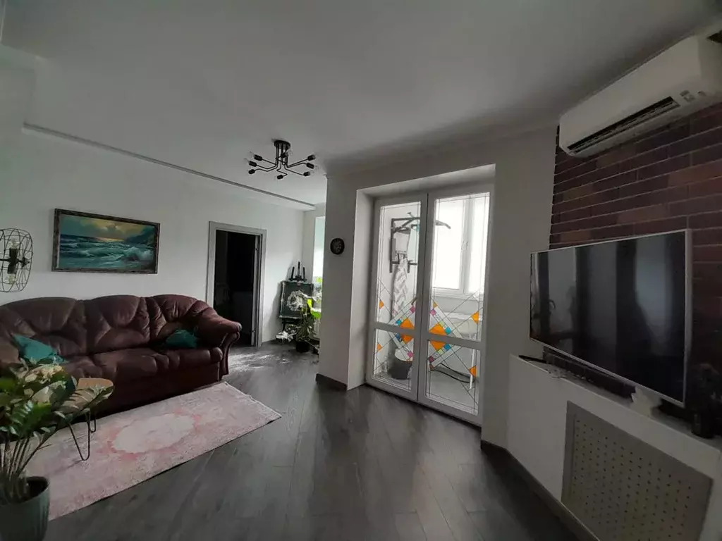 Продаётся 2-к квартира, 56.3 м - Фото 1
