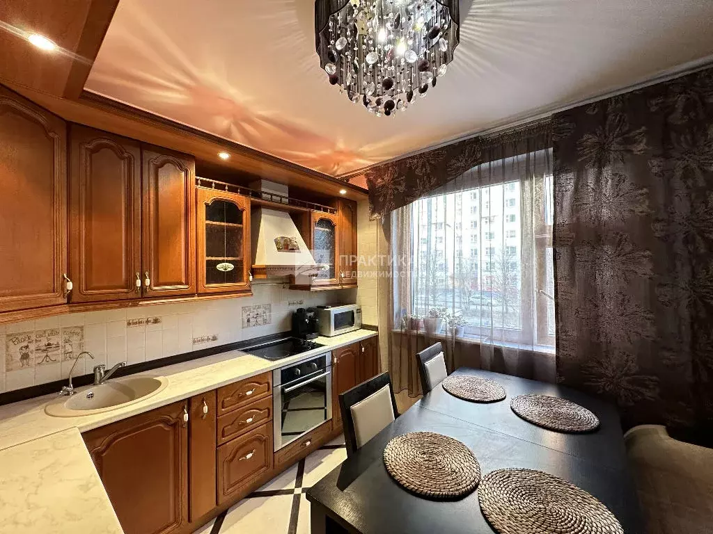 Продается 4-комнатная квартира - Фото 1