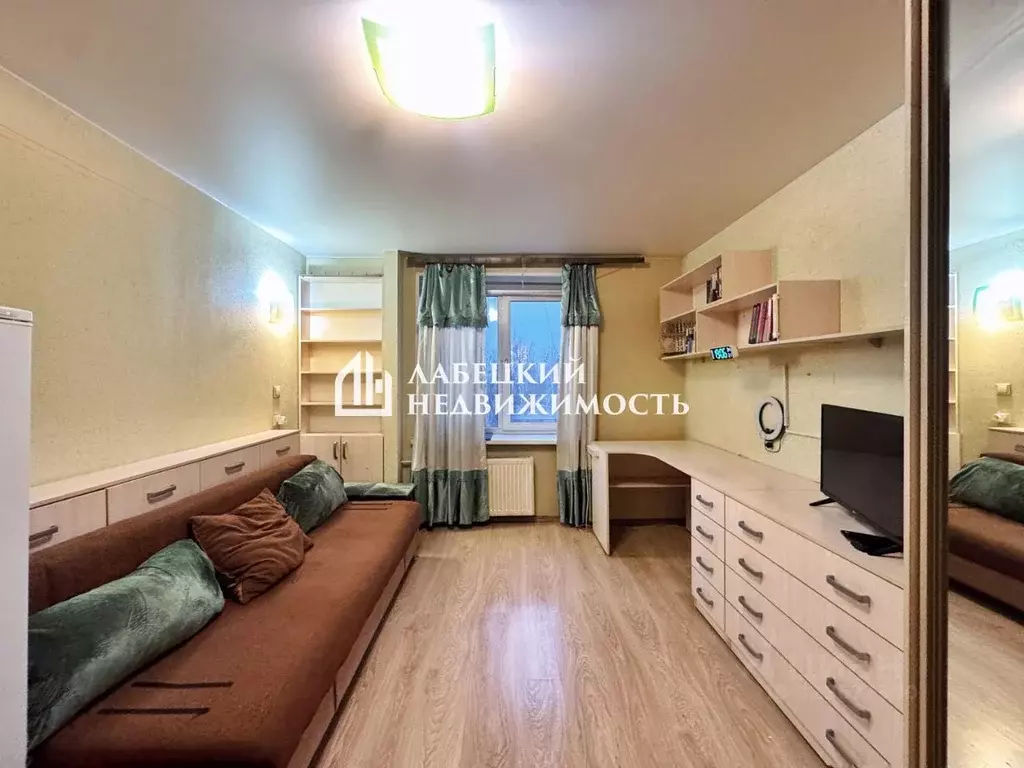 Комната Санкт-Петербург ул. Демьяна Бедного, 31 (12.0 м) - Фото 1