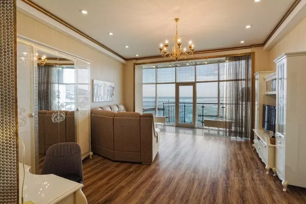 2-к кв. Крым, Ялта ул. К. Маркса, 18А (70.0 м) - Фото 1