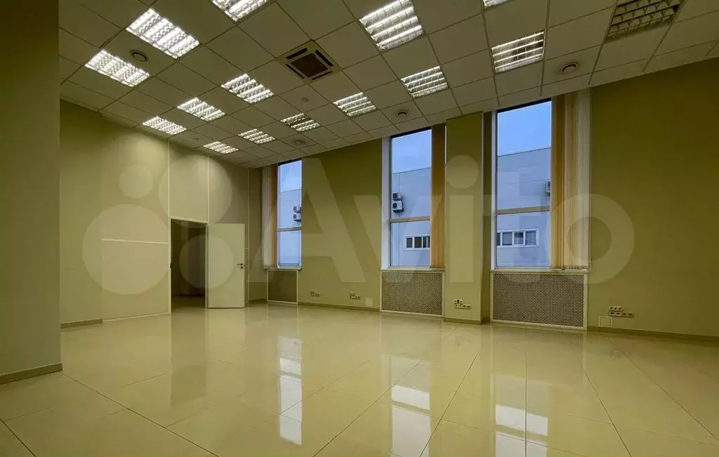 Аренда офиса 76.3 кв.метров, 2 этаж - Фото 1