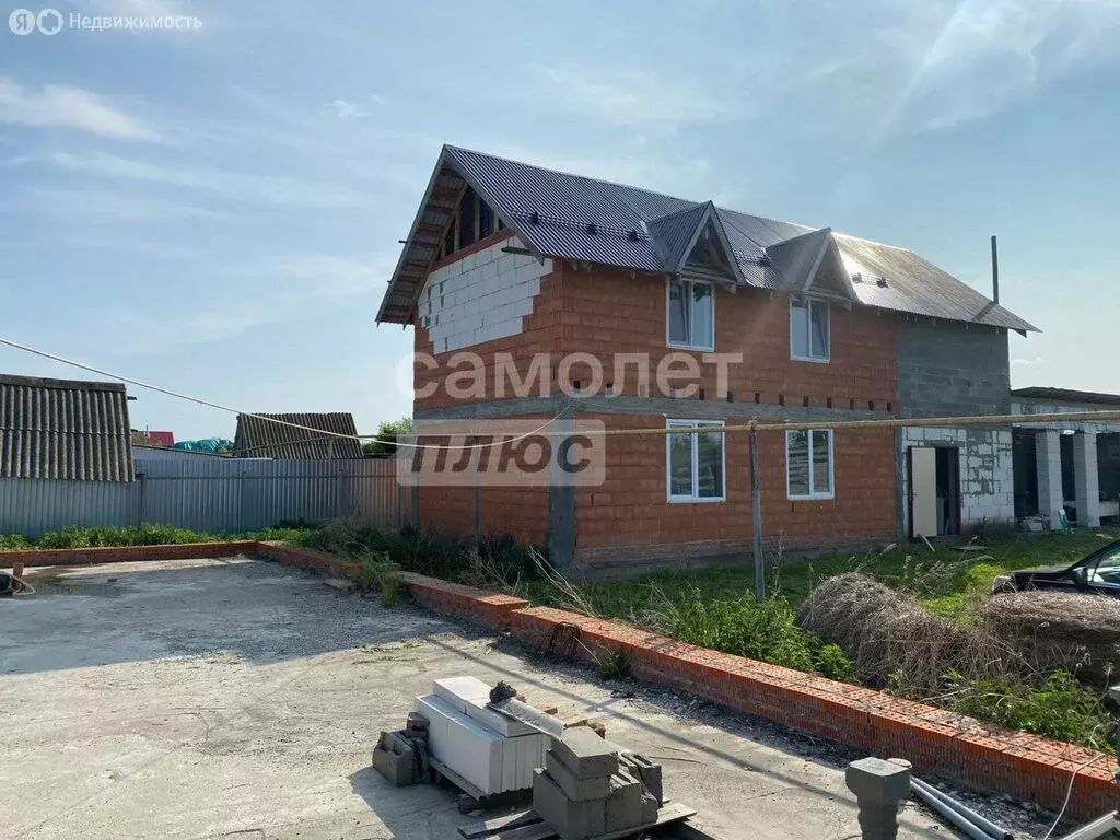 Дом в село Арбузовка, Свияжская улица, 67 (140 м) - Фото 0
