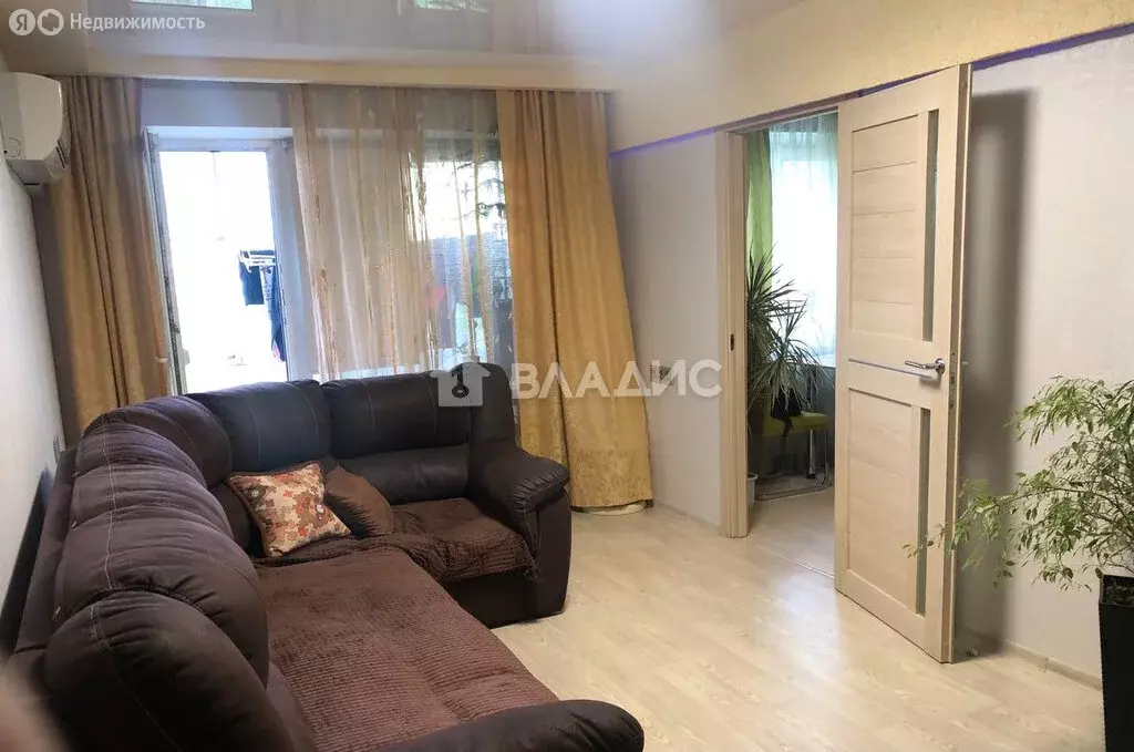 3-комнатная квартира: Волгоград, улица Кирова, 140А (54.2 м) - Фото 1