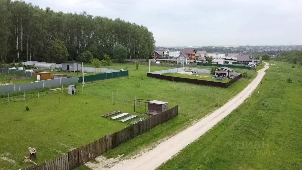 Участок в Московская область, Серпухов городской округ, д. Скрылья ул. ... - Фото 0