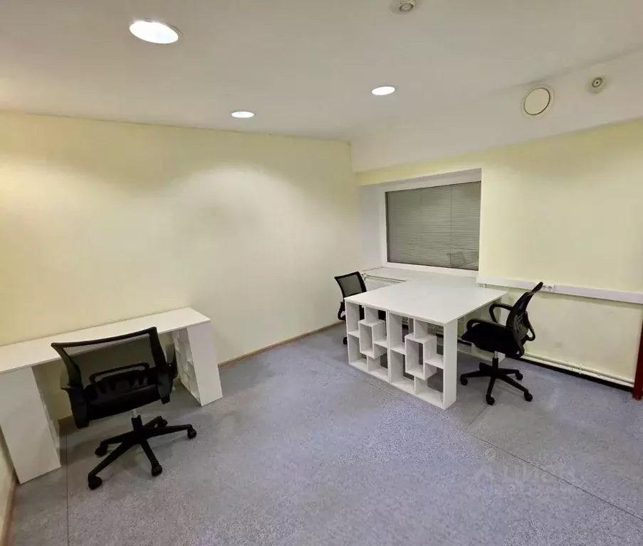Офис в Санкт-Петербург 3-я Жерновская ул., 23 (14 м) - Фото 1