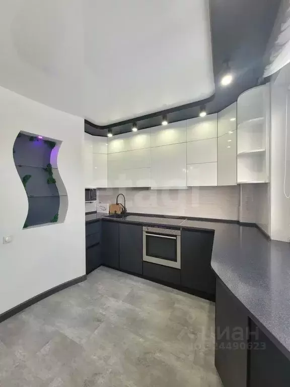 4-к кв. Ханты-Мансийский АО, Нижневартовск ул. 60 лет Октября, 8 ... - Фото 1