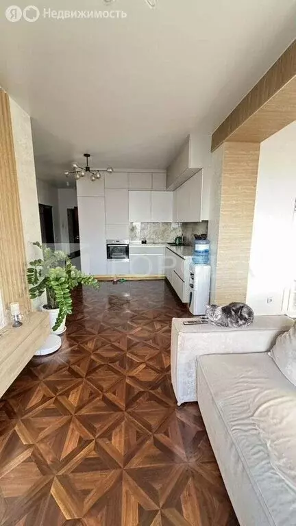 3-комнатная квартира: Барнаул, улица Профинтерна, 7А (87 м) - Фото 1