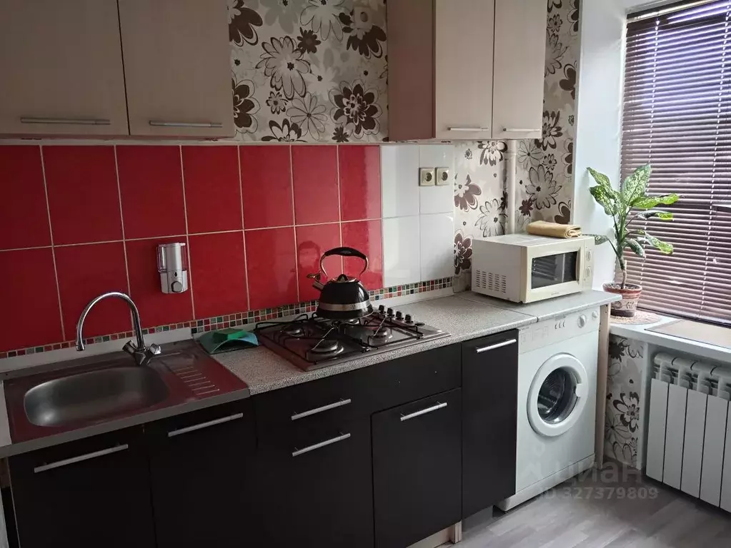 1-к кв. Волгоградская область, Волгоград ул. Кирова, 132Б (35.0 м) - Фото 1