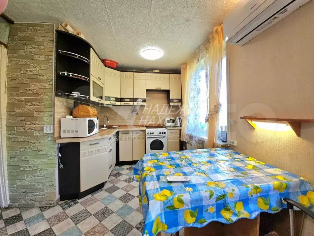 3-к. квартира, 64 м, 9/9 эт. - Фото 1