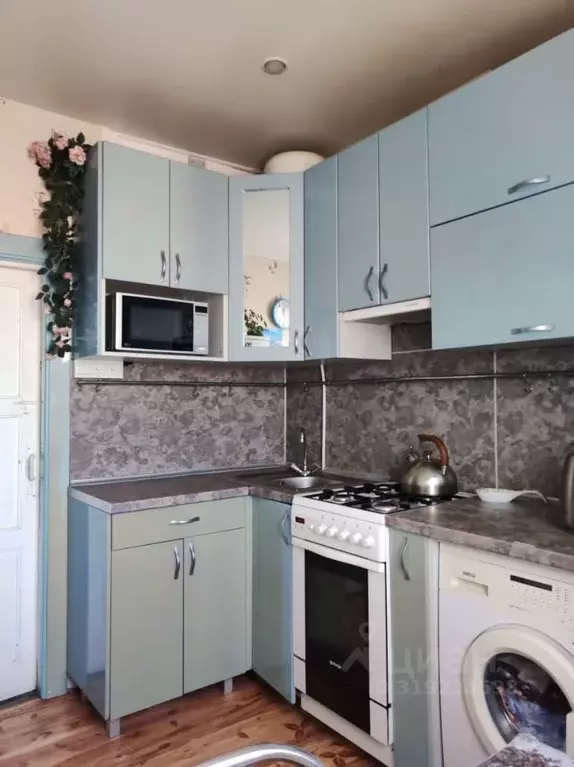 3-к кв. Санкт-Петербург Оборонная ул., 3 (67.8 м) - Фото 0