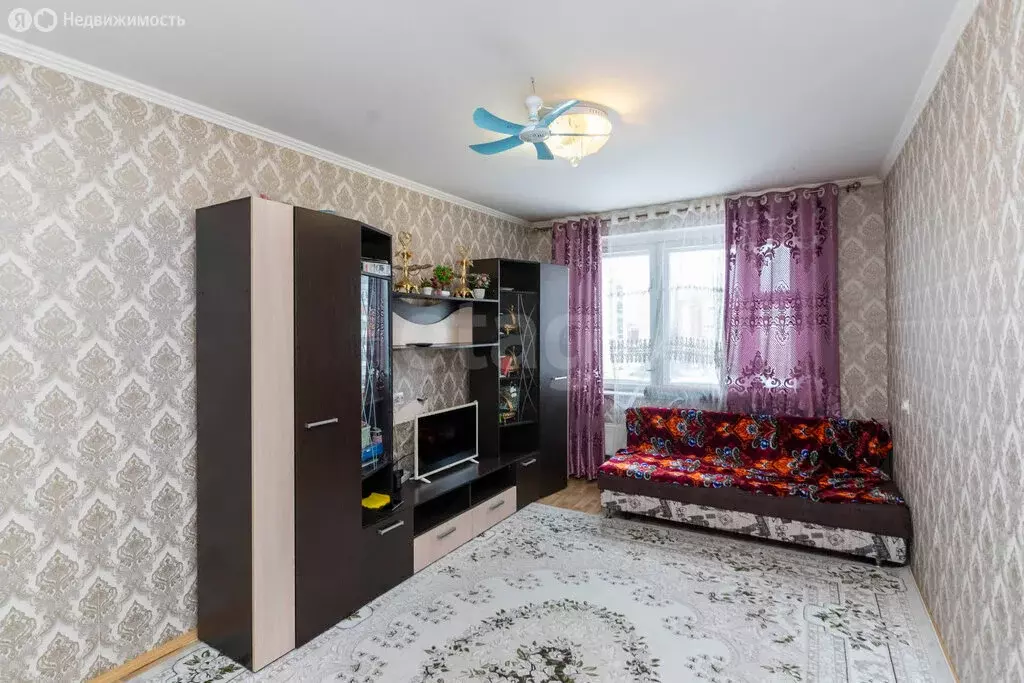 3-комнатная квартира: Тюмень, улица Мельникайте, 127А (64.5 м) - Фото 2