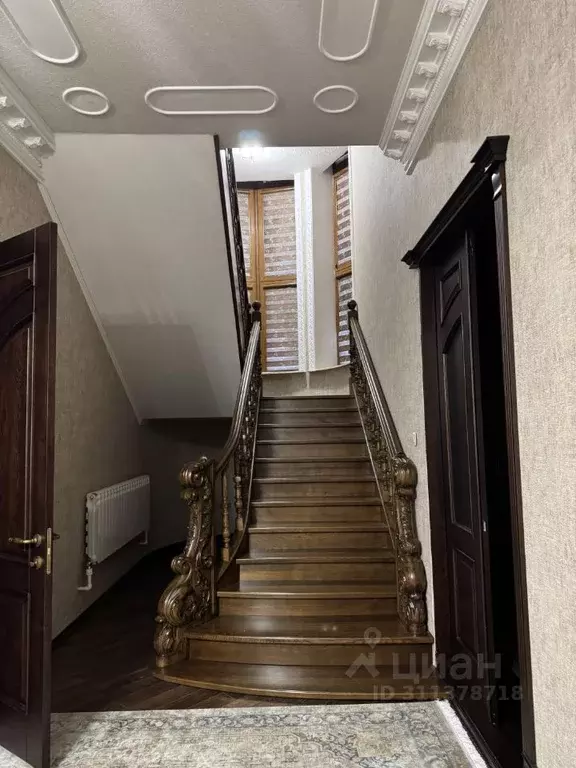 Коттедж в Астраханская область, Астрахань Бакинская ул. (432 м) - Фото 0