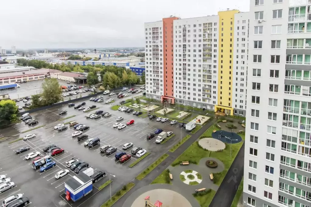 2-к кв. Тюменская область, Тюмень ул. Ветеранов Труда, 9Ак2 (63.3 м) - Фото 1