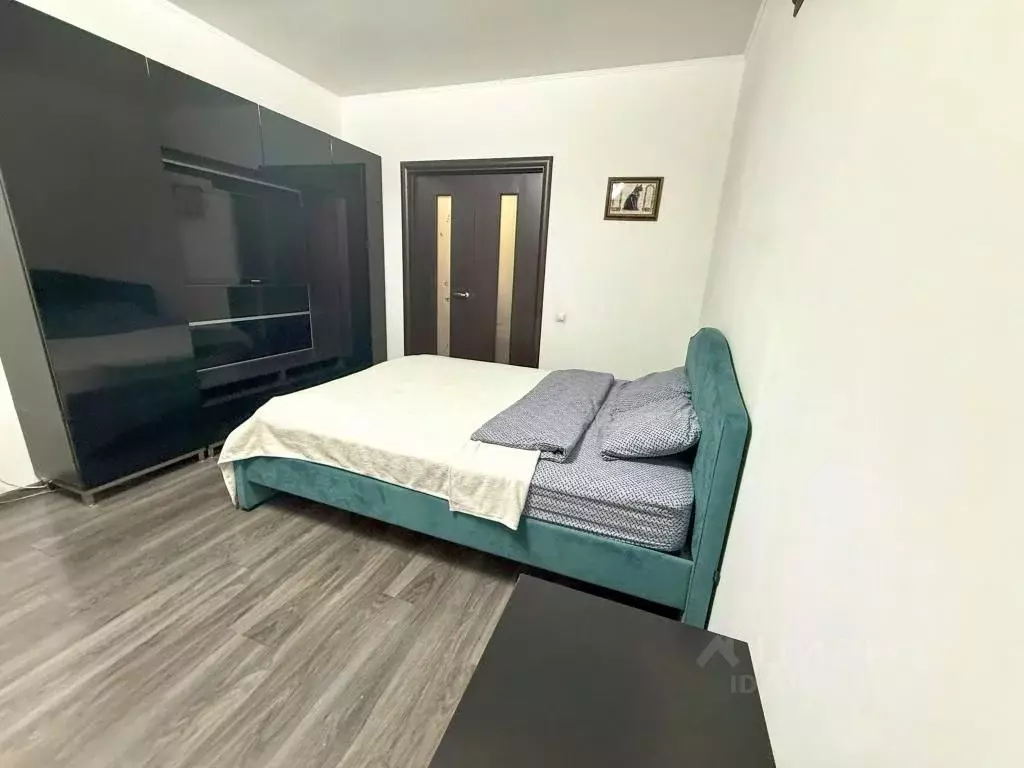 1-к кв. Свердловская область, Екатеринбург ул. Бажова, 68 (39.0 м) - Фото 1