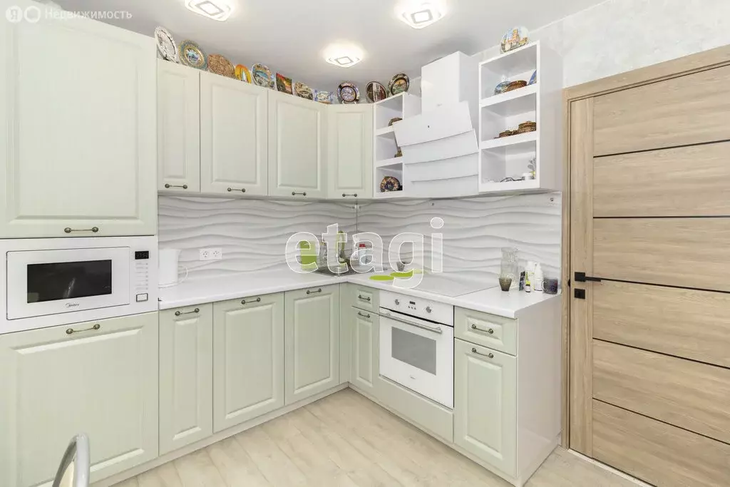 2-комнатная квартира: Тюмень, Стройотрядовская улица, 10 (60.9 м) - Фото 1