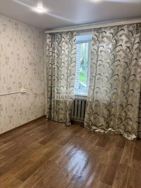 Комната 13,6 м в 1-к., 1/5 эт. - Фото 0