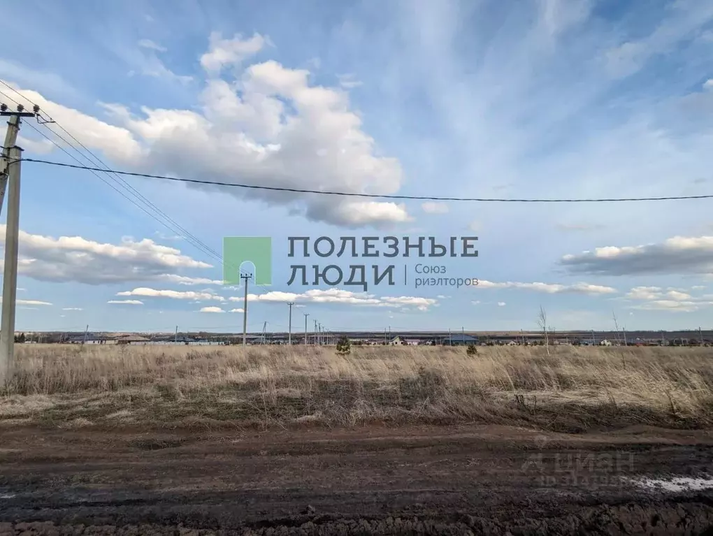 Участок в Татарстан, Тукаевский район, с. Биклянь ул. Центральная ... - Фото 0