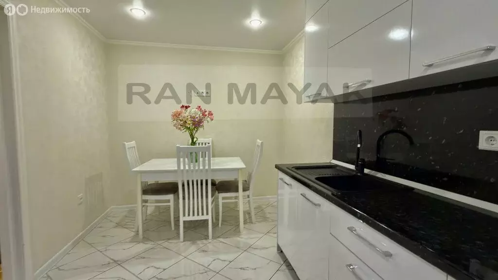 2-комнатная квартира: Майкоп, Пионерская улица, 399 (54.6 м) - Фото 2