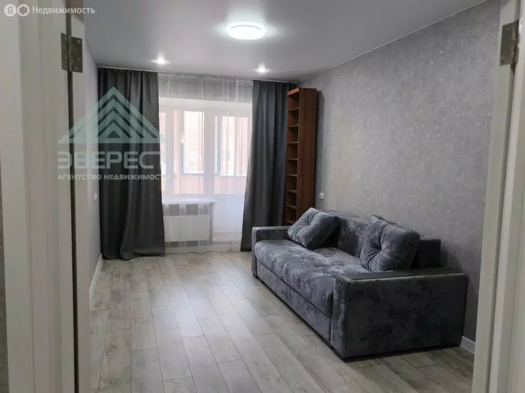 1-комнатная квартира: Абакан, улица Генерала Тихонова, 6 (42 м) - Фото 2
