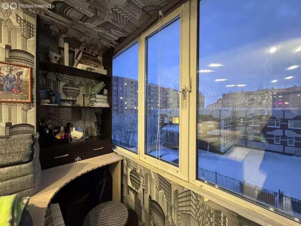 3-комнатная квартира: Новый Уренгой, район Северная Жилая Часть, ... - Фото 1