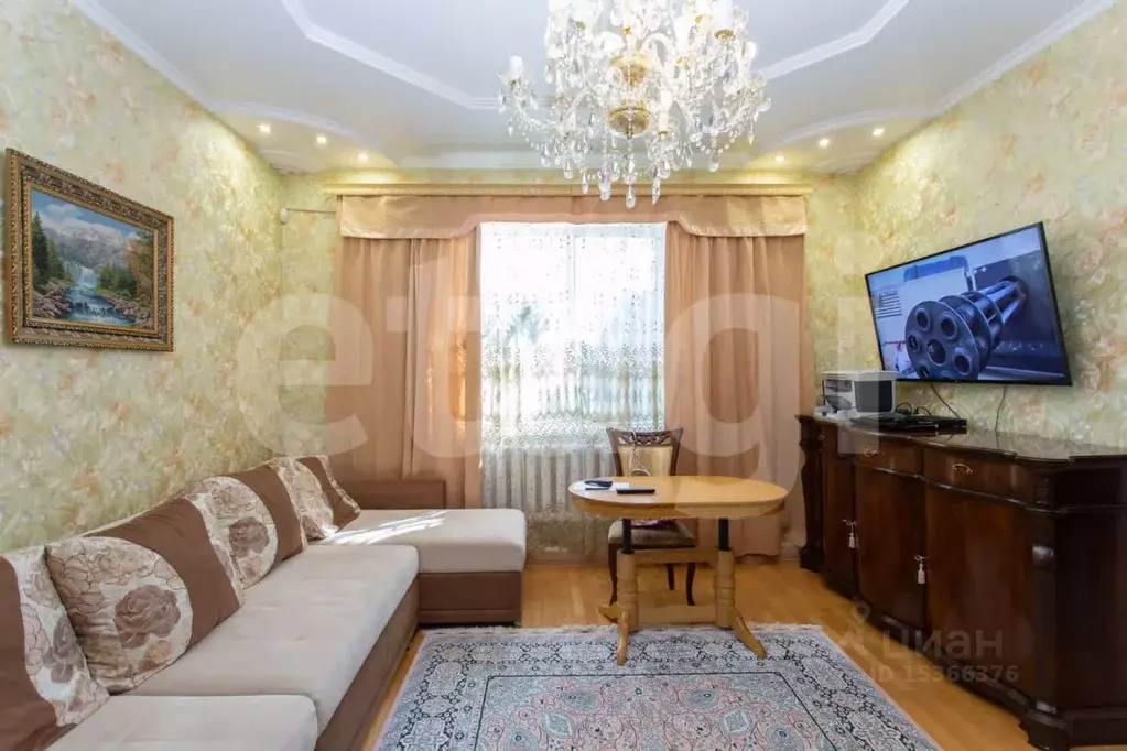 Коттедж в Тюменская область, Тобольск 11-й мкр, (330.5 м) - Фото 0