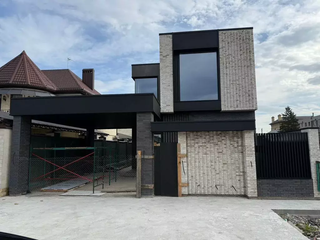 Дом в Краснодарский край, Краснодар ул. Урицкого (300 м) - Фото 1