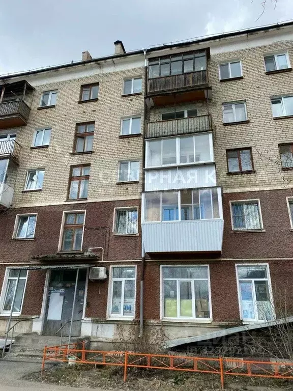 2-к кв. Свердловская область, Ревда ул. Максима Горького, 23 (44.1 м) - Фото 1