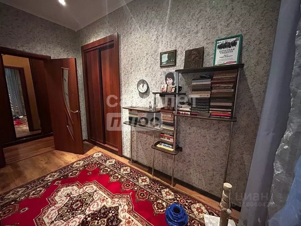 4-к кв. Воронежская область, Воронеж ул. Машиностроителей, 23 (84.3 м) - Фото 0