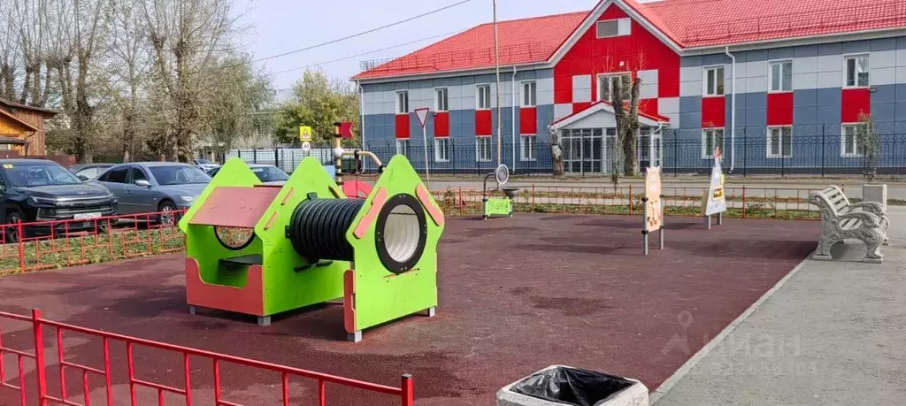 3-к кв. Омская область, Омск Привокзальный мкр, ул. Карбышева, 18 ... - Фото 1