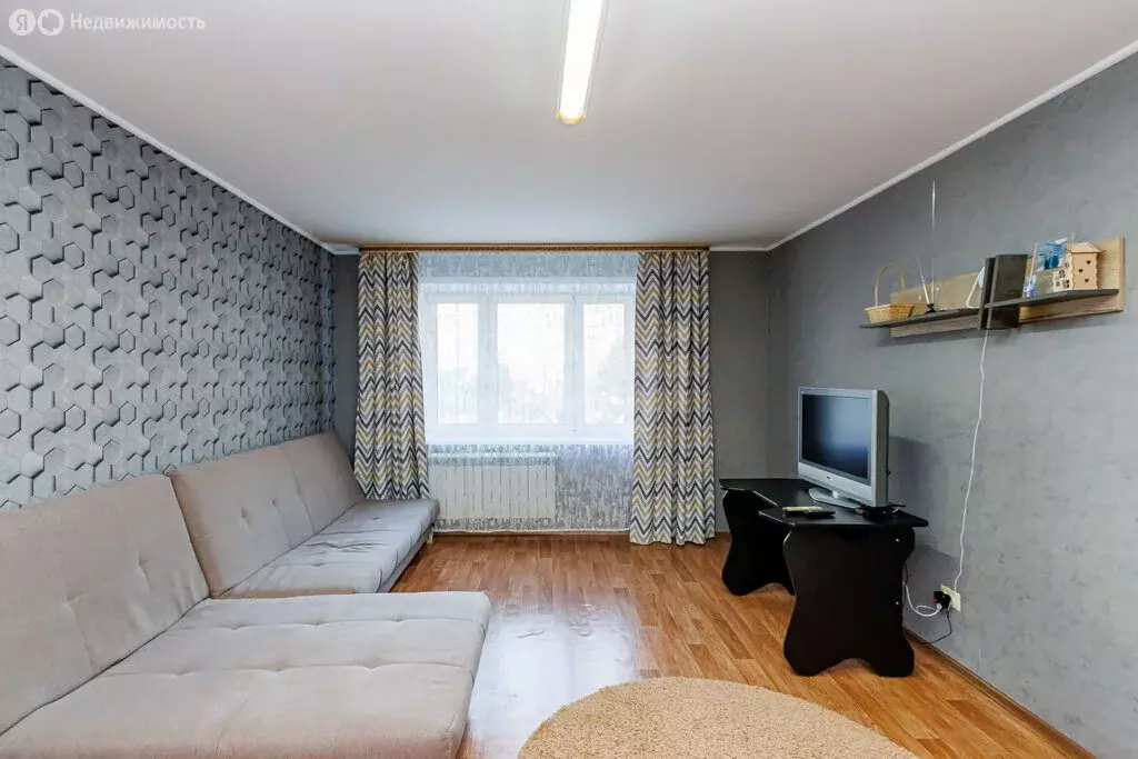1-комнатная квартира: Тюмень, Обдорская улица, 5к1 (42.6 м) - Фото 2