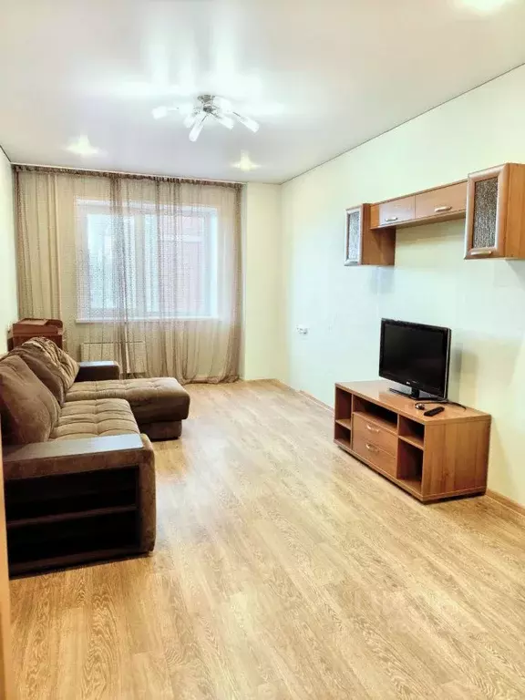 2-к кв. Хакасия, Абакан ул. Некрасова, 39 (70.0 м) - Фото 1