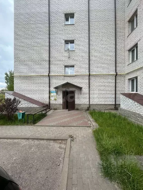1-к кв. Брянская область, Унеча Первомайская ул., 11А (46.7 м) - Фото 1