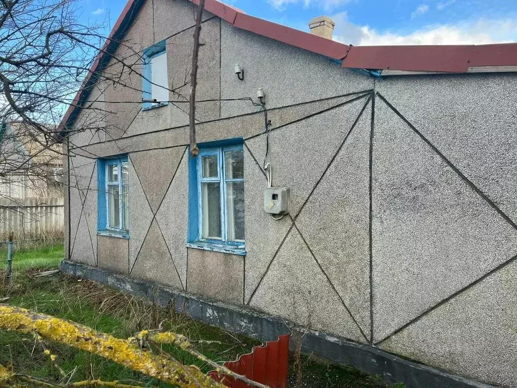 Дом в Крым, Сакский район, с. Молочное ул. Первомайская, 9 (62 м) - Фото 1