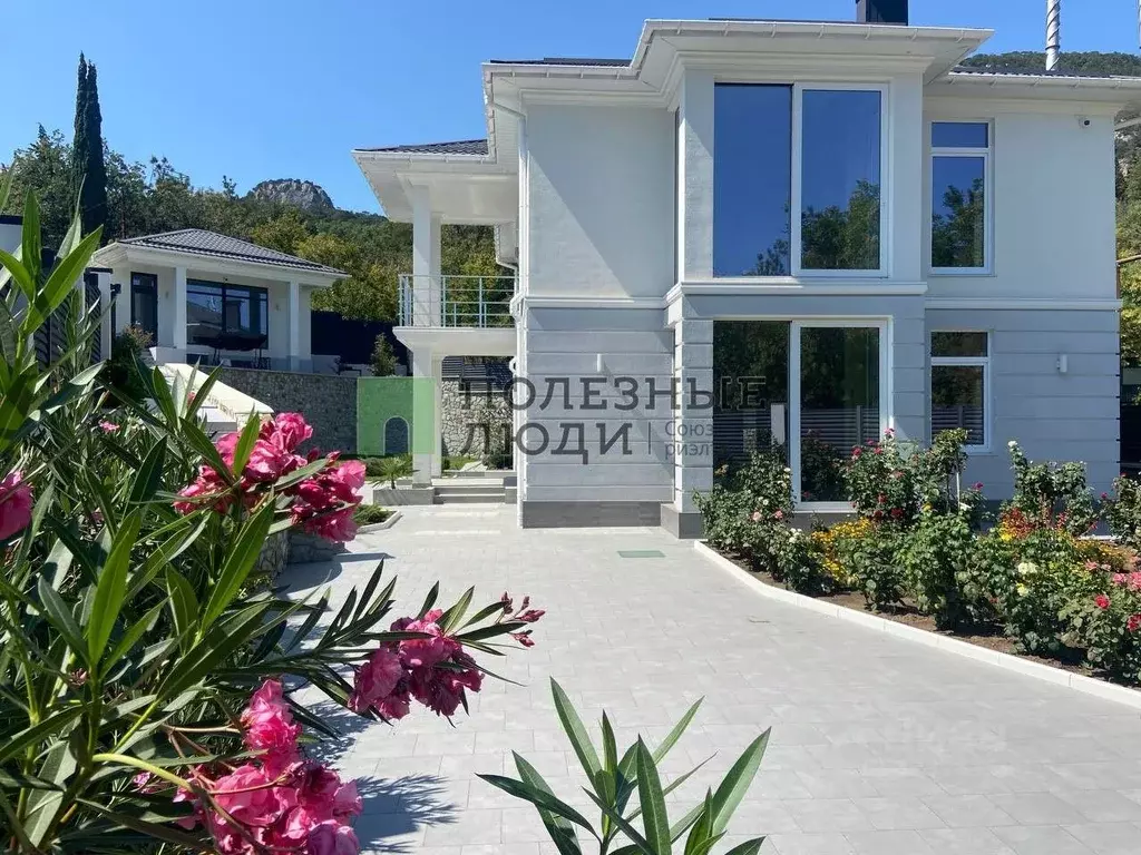 Дом в Крым, Ялта муниципальный округ, Ореанда пгт  (240 м) - Фото 1