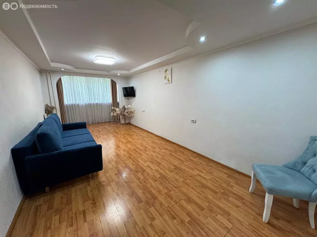 2-комнатная квартира: Кисловодск, улица Андрея Губина, 18 (48 м) - Фото 0