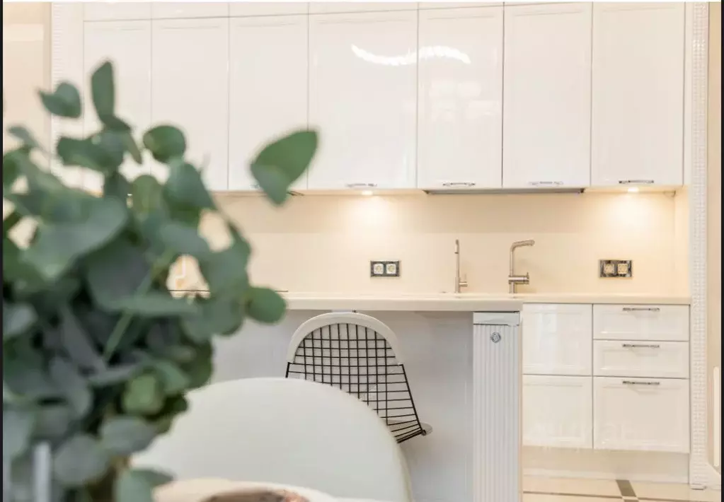 3-к кв. Москва ул. Ефремова, 10с1к4/6 (130.0 м) - Фото 0