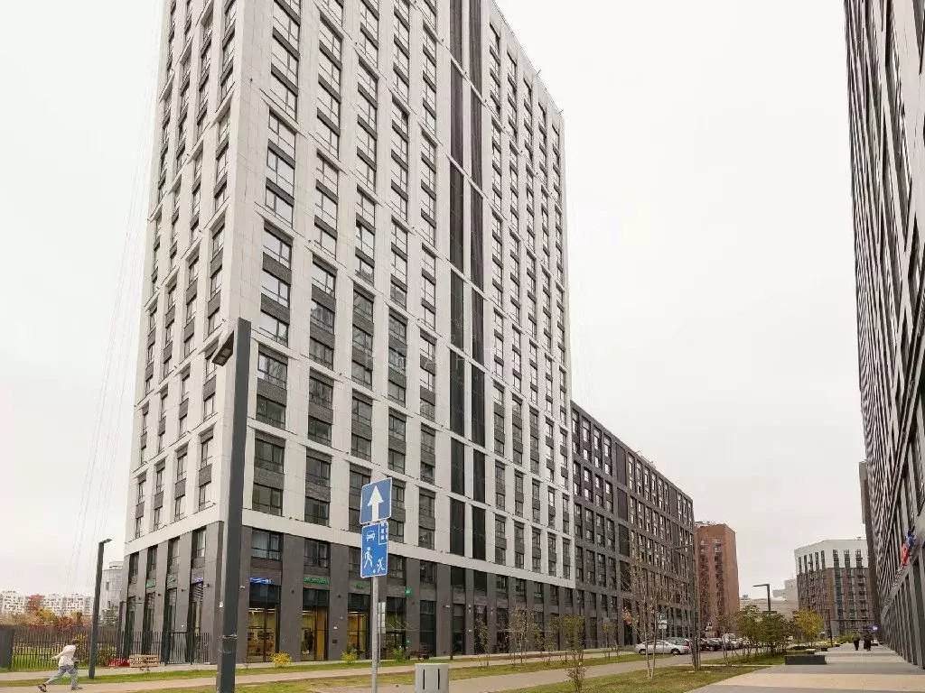 Продается 3-комнатная квартира - Фото 1