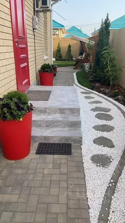 Дом в Краснодарский край, Краснодар ул. Имени Виктора Тюрина, 10к1 ... - Фото 1