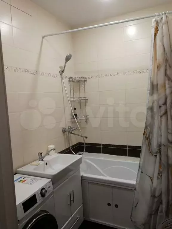 2-к. квартира, 70 м, 2/9 эт. - Фото 1