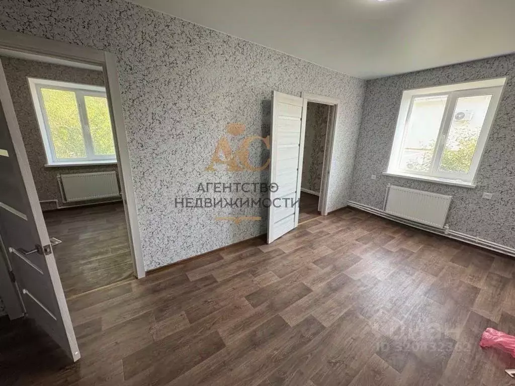 3-к кв. Крым, Кировский район, с. Синицыно ул. Гоголя, 34 (43.0 м) - Фото 0