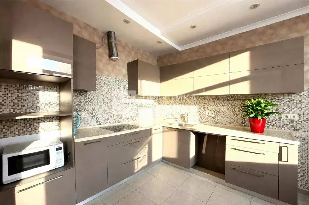 Продается 3-комнатная квартира - Фото 2