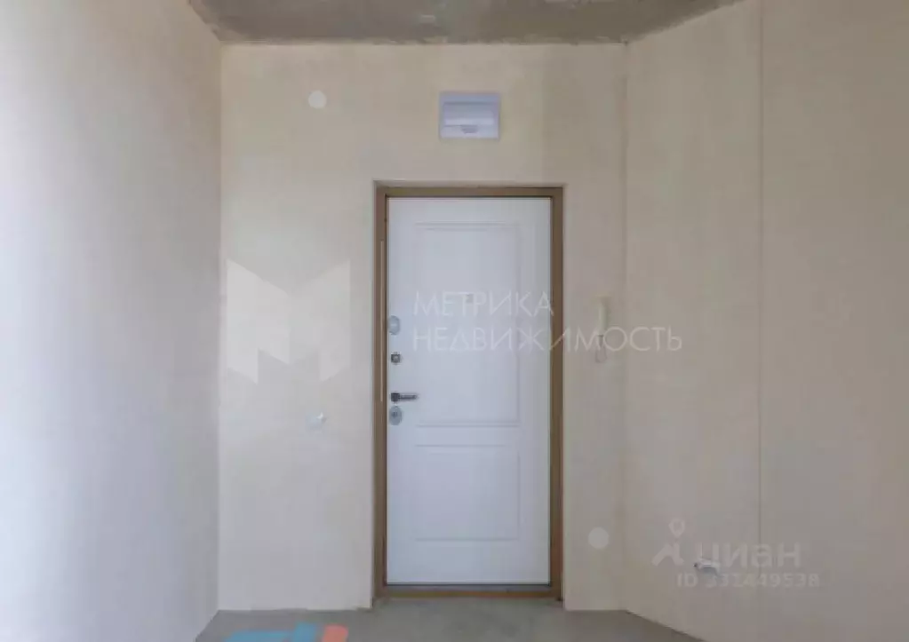 Студия Тюменская область, Тюмень ул. Сергея Свиридова, 11к2 (24.37 м) - Фото 1