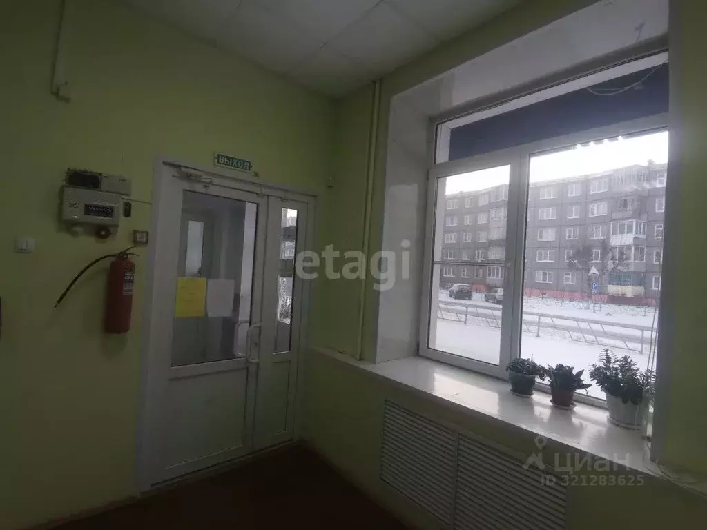 Торговая площадь в Архангельская область, Коряжма просп. Ленина, 21 ... - Фото 1