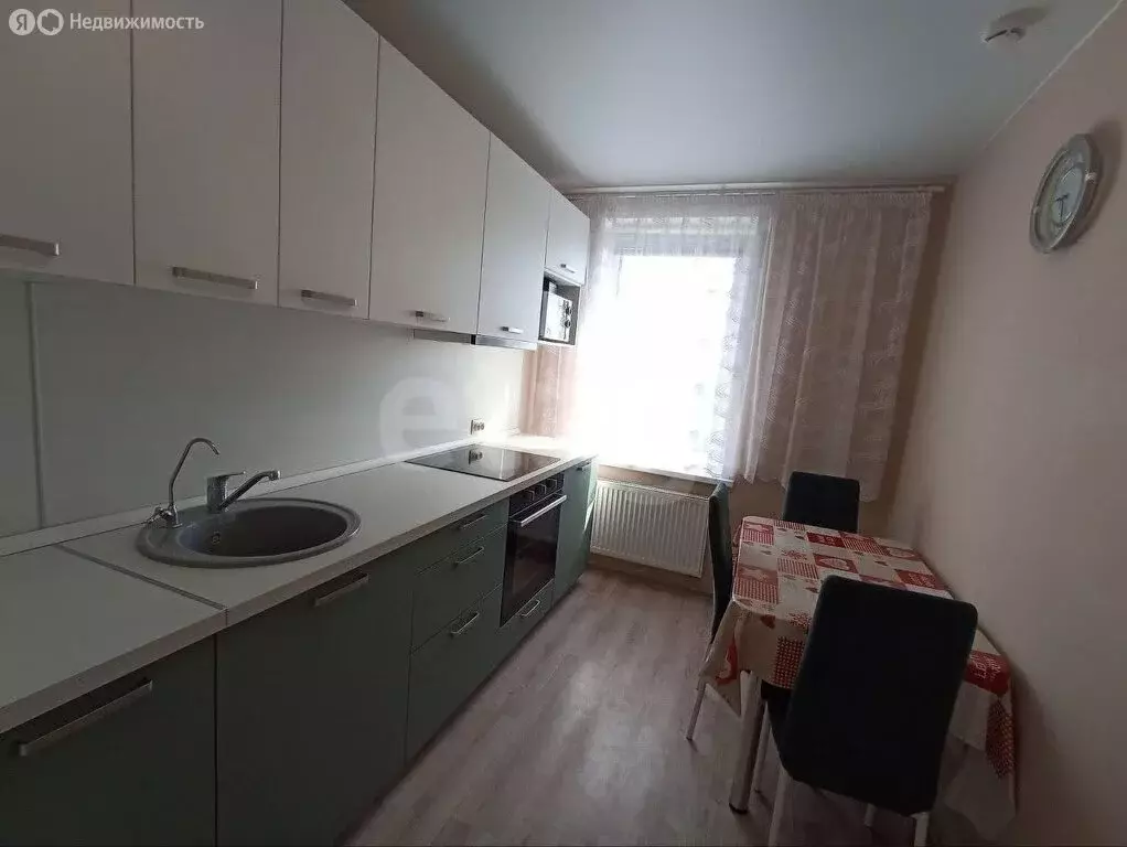 3-комнатная квартира: Тюмень, улица Республики, 204к13 (66.9 м) - Фото 2